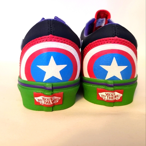 VANS X Marvel Old Skool Avengers Sneakers - Picture 2 of 6